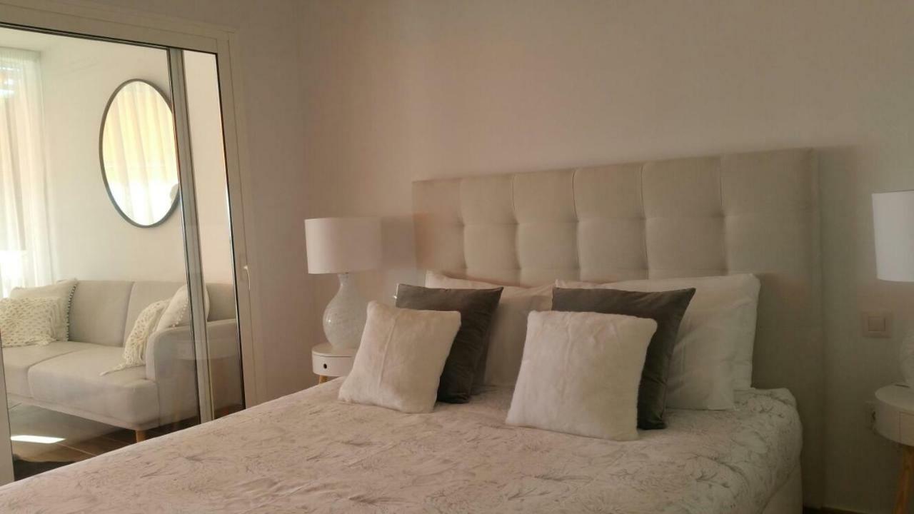 Beachfront Los Cristianos Apartment Arona  Bagian luar foto