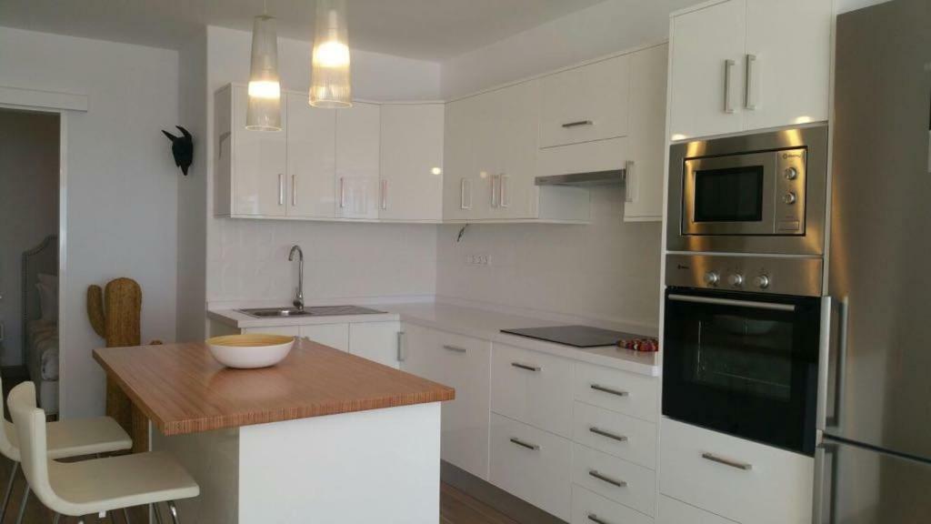 Beachfront Los Cristianos Apartment Arona  Bagian luar foto